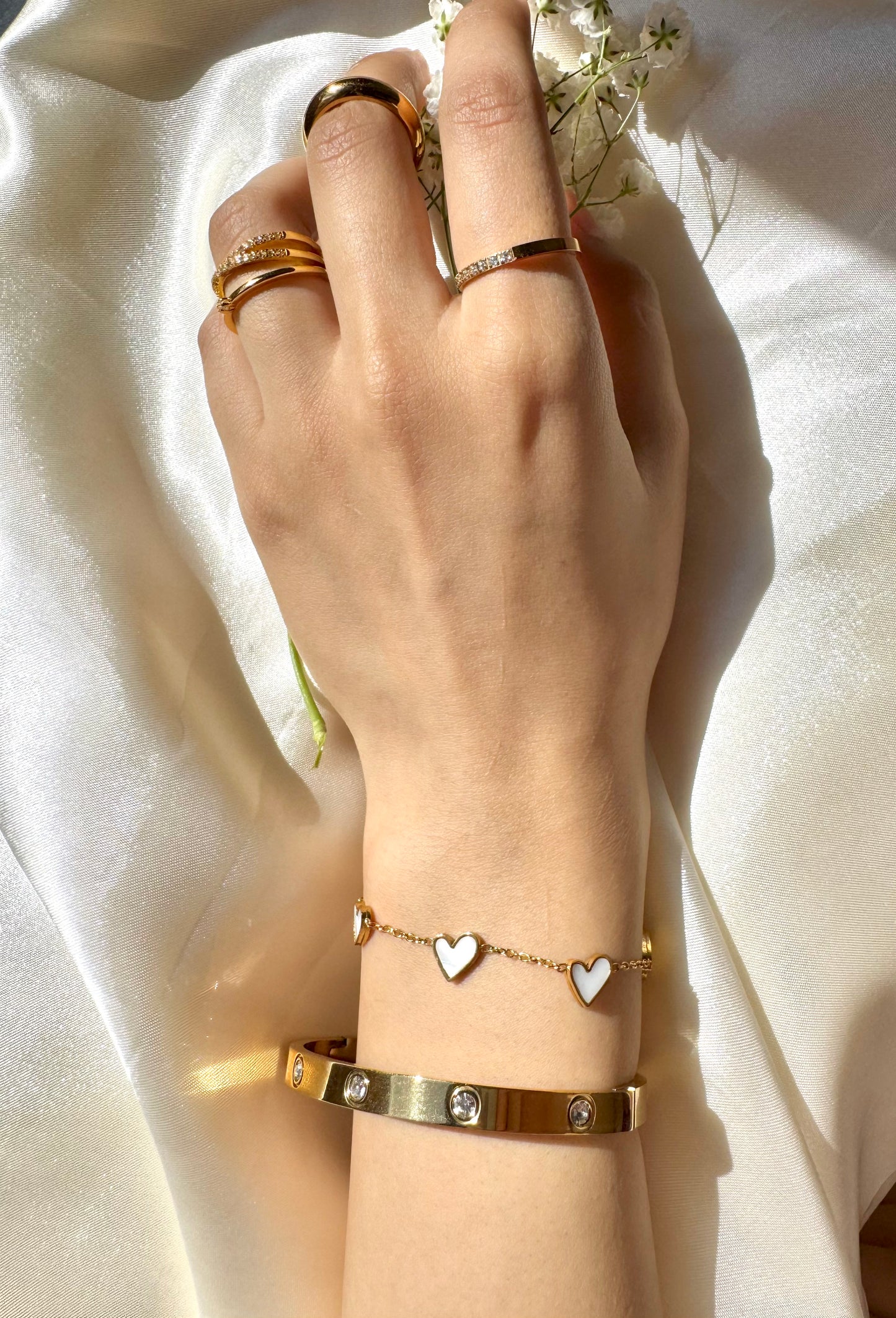 Pulsera Corazones Madreperla – Acero Inoxidable | Eternal Jewelry