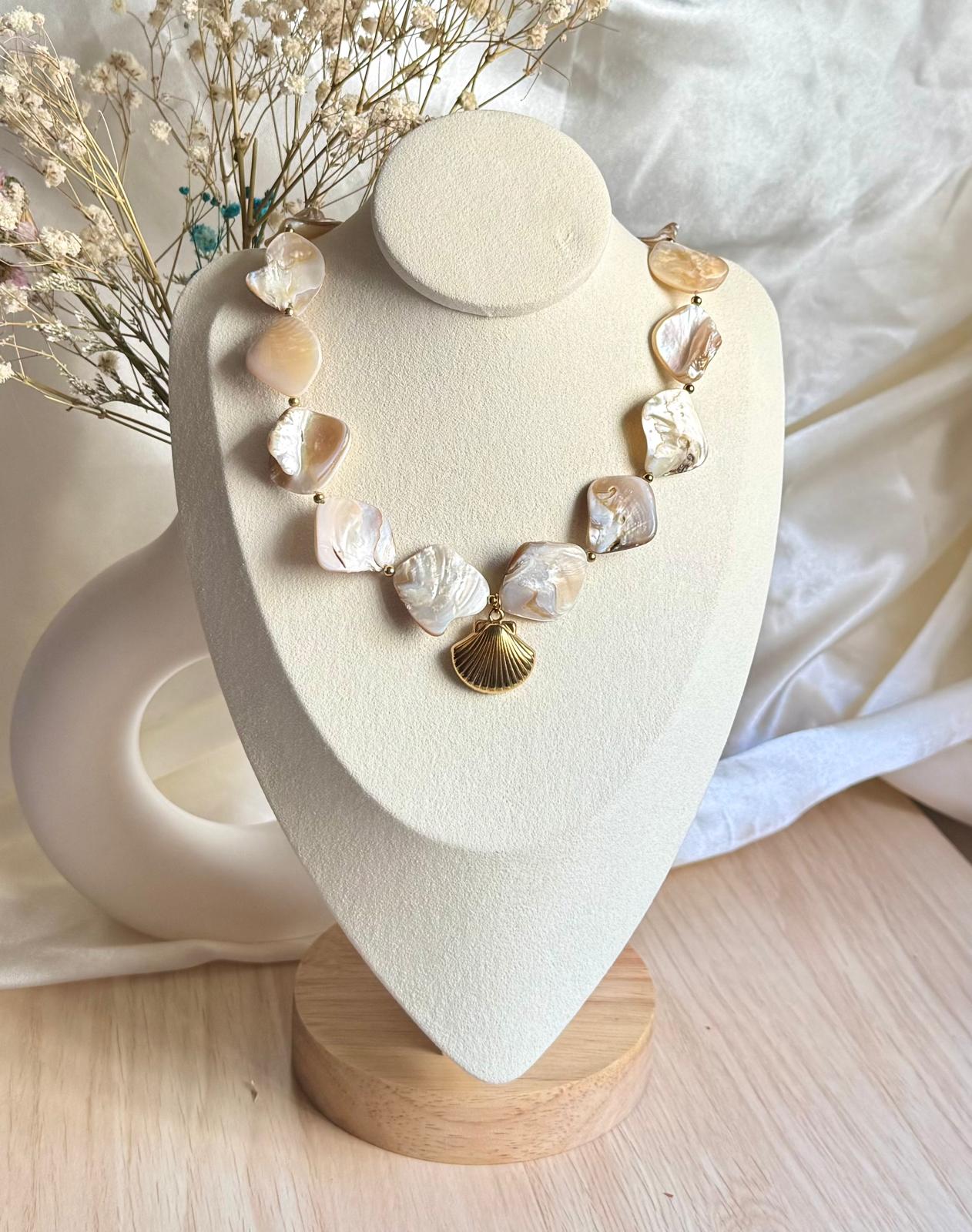 Collar Narella