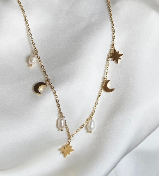 Collar Élara – Encanto Lunar con Toques de Luz