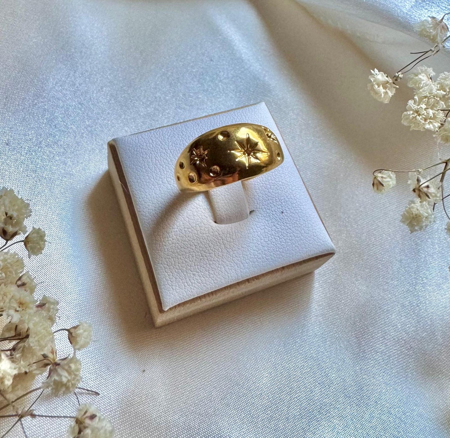Anillo Ocho Estrellas